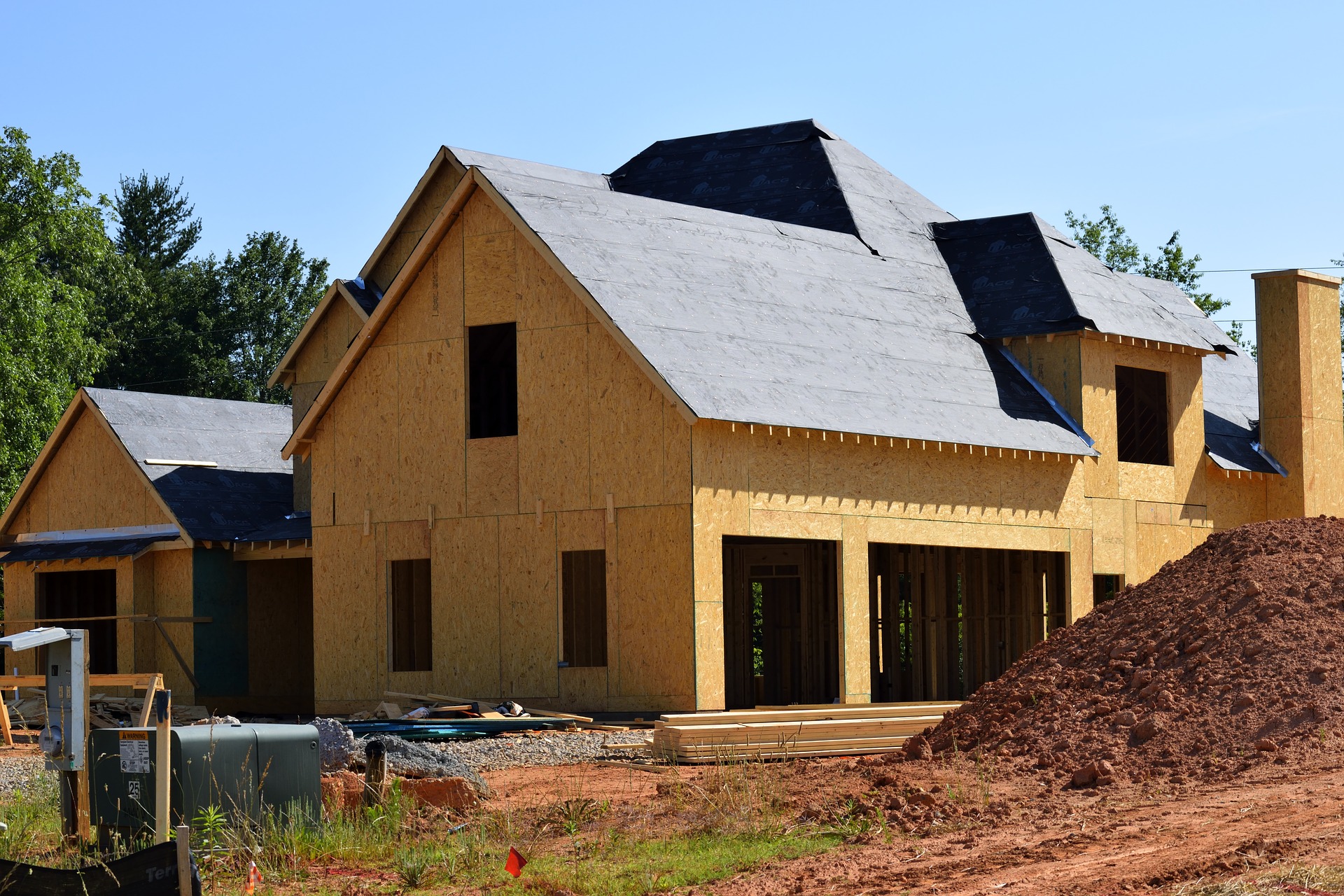 El crecimiento de viviendas en Carolina del Sur significa más casos de defectos de construcción | Problemas de garantía del constructor SC | Bufete de abogados Steinberg
