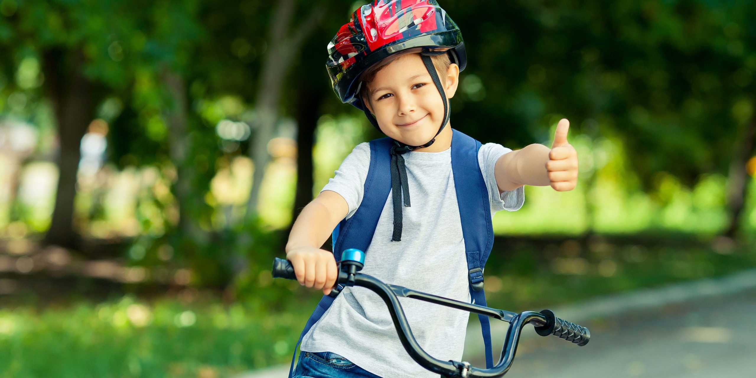 Niño en bicicleta